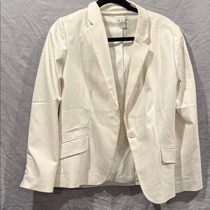 Chic Cream Blazer